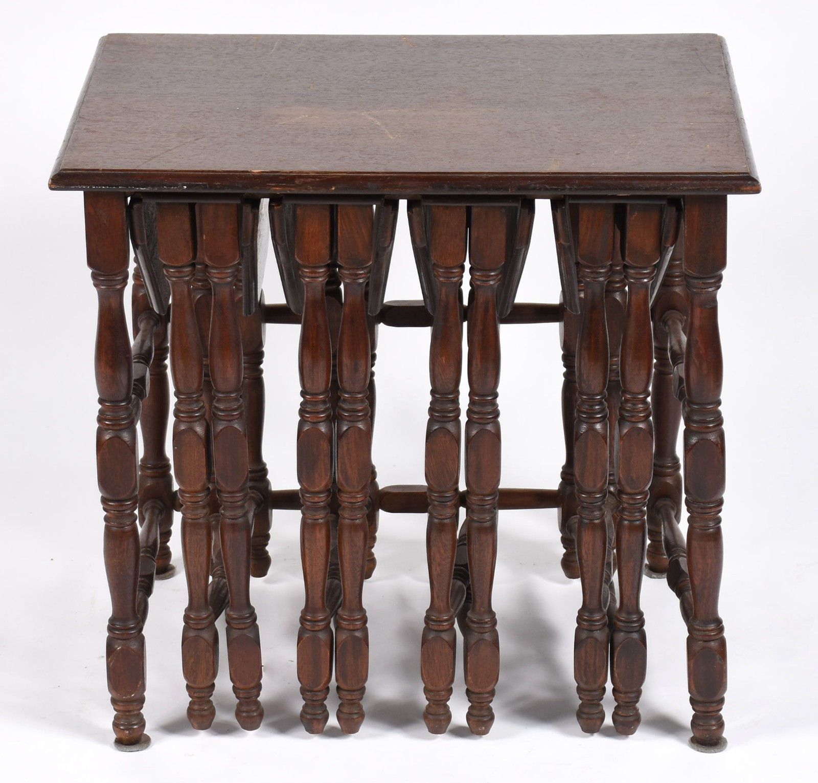 Mesa ninho de madeira nobre com 4 mesas de encaixar (tampo com... - foto 2 de 6