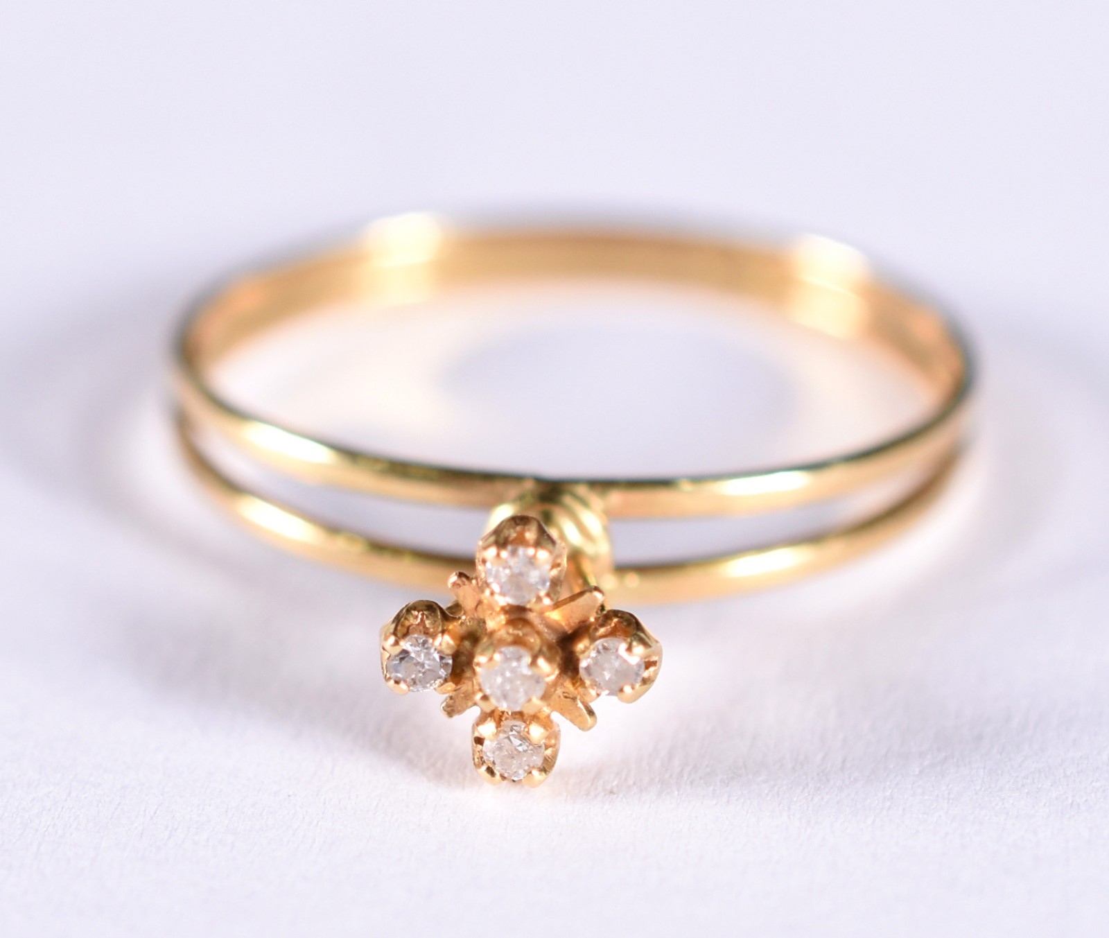 Anel de ouro 18 k feitio chuveiro com 5 mini brilhantes, aro 15 (Por... - foto 1 de 4
