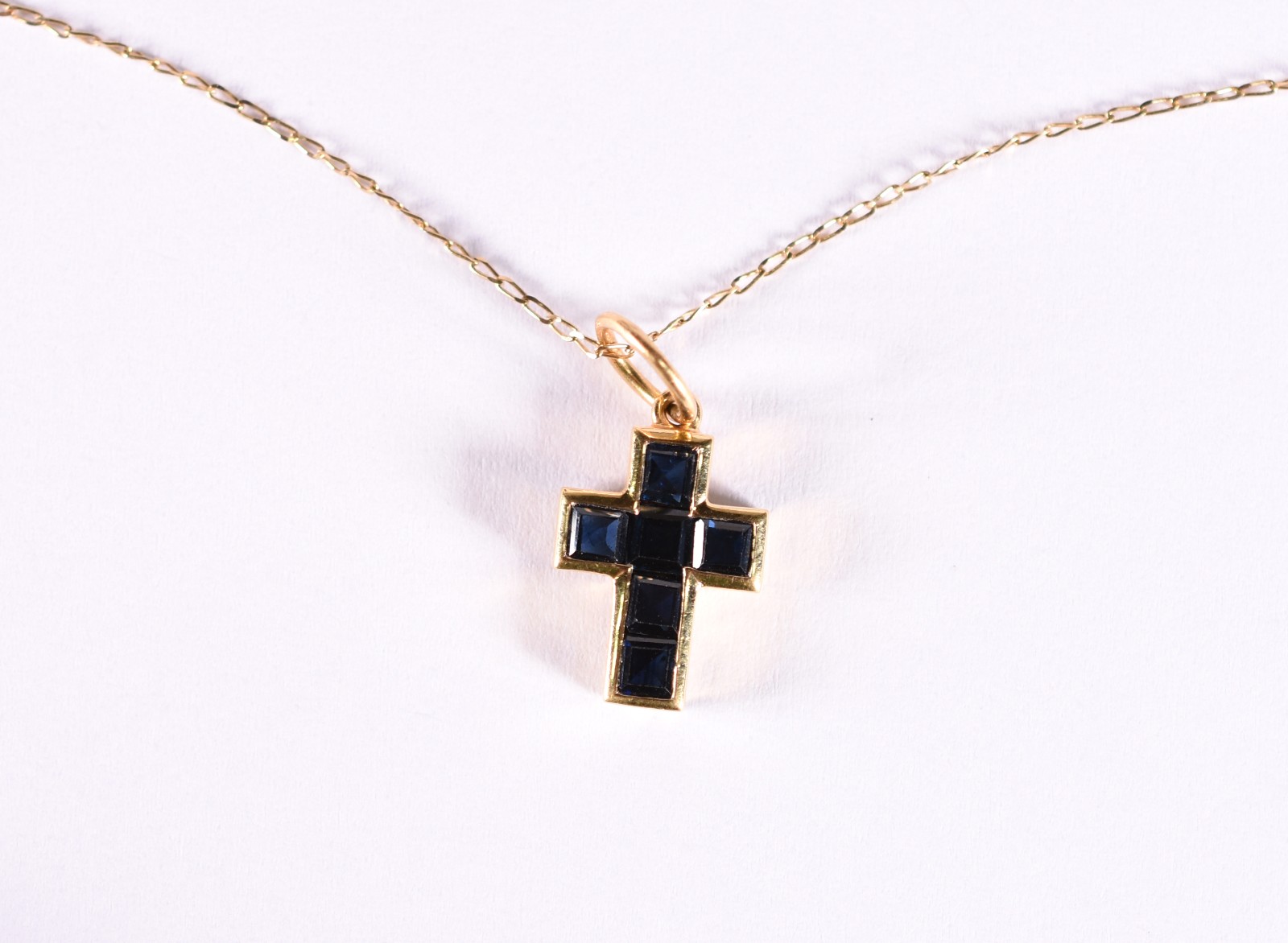 Gargantilha de ouro 18 k, contraste 750, crucifixo com pedras azuis... - foto 1 de 6