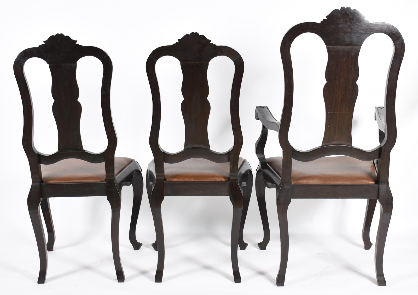 Conjunto de mesa de jantar de madeira nobre com 2 tábuas extensoras... - foto 9 de 10