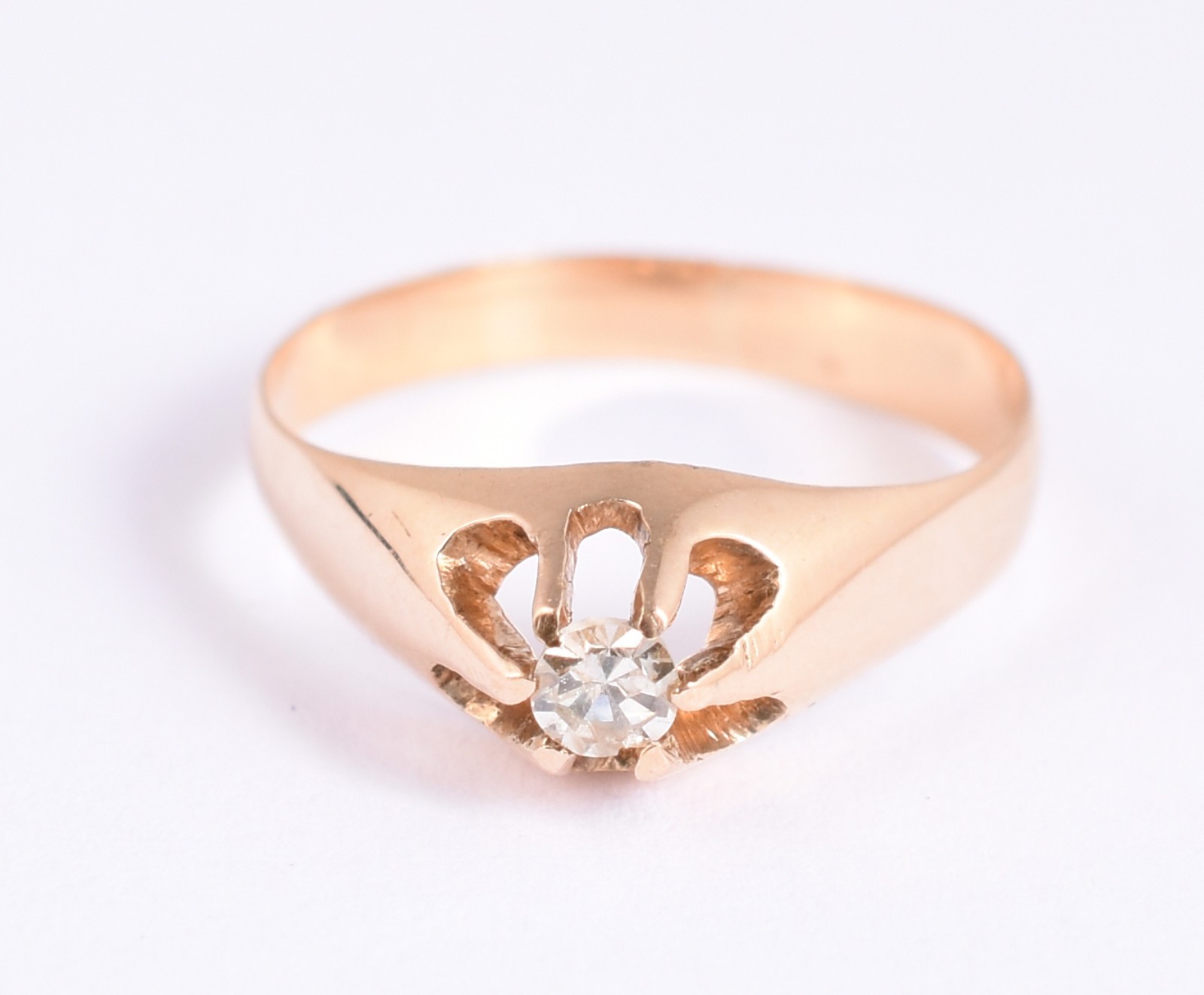 Anel solitário de ouro amarelo 18 k com um brilhante de 0,10 cts, aro... - foto 1 de 3