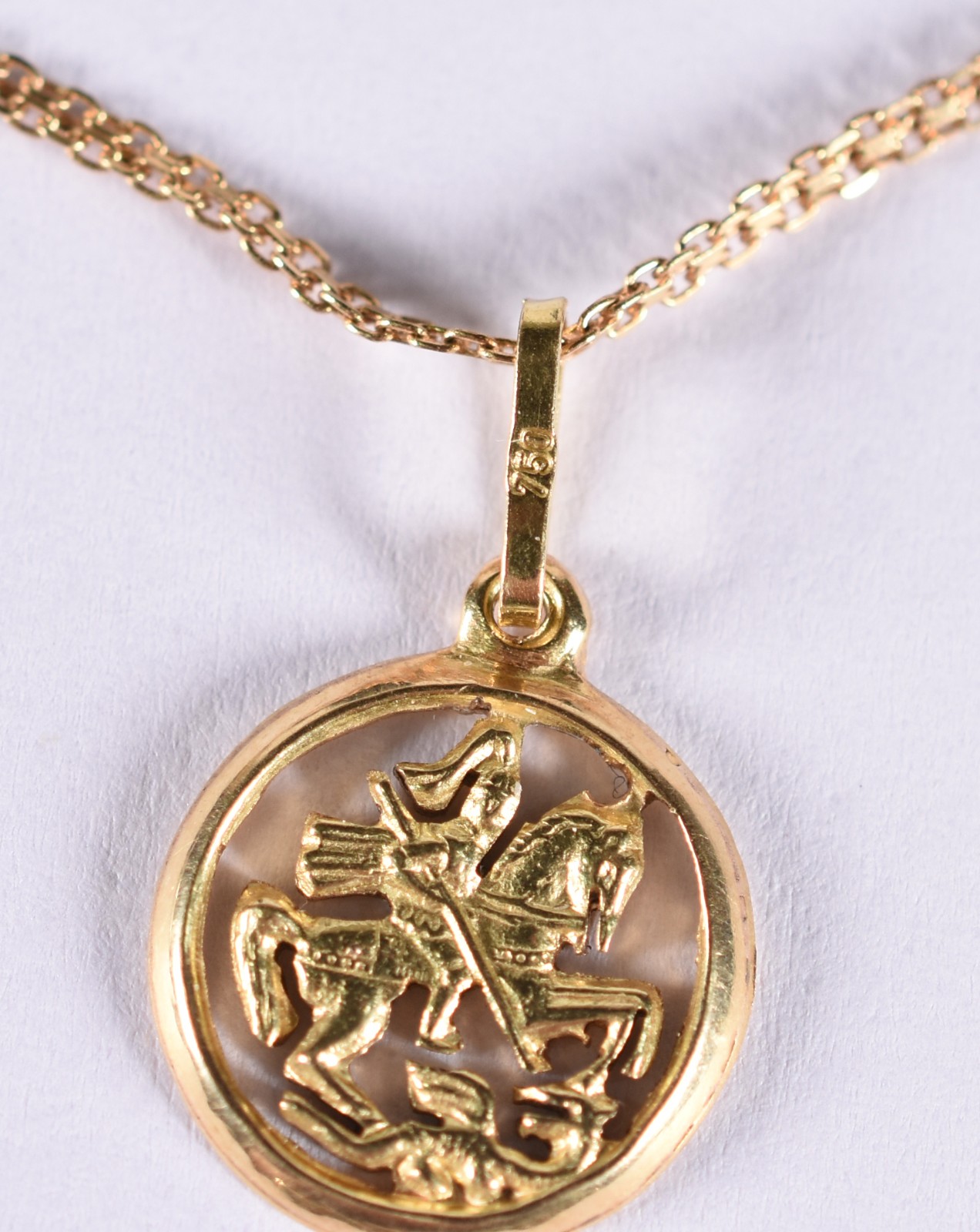 Pulseira de ouro 18 k, contraste 750 com pingente de São Jorge (Por... - foto 2 de 5