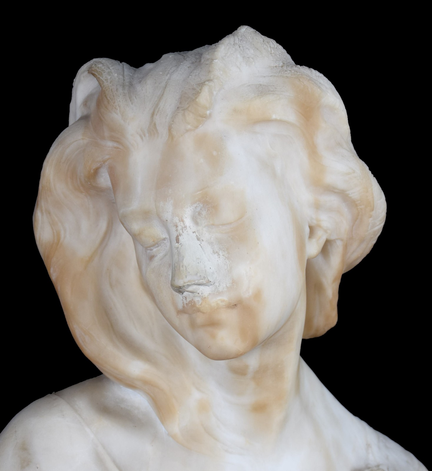 Estatueta de alabastro representando busto feminino (nariz com... - foto 2 de 4