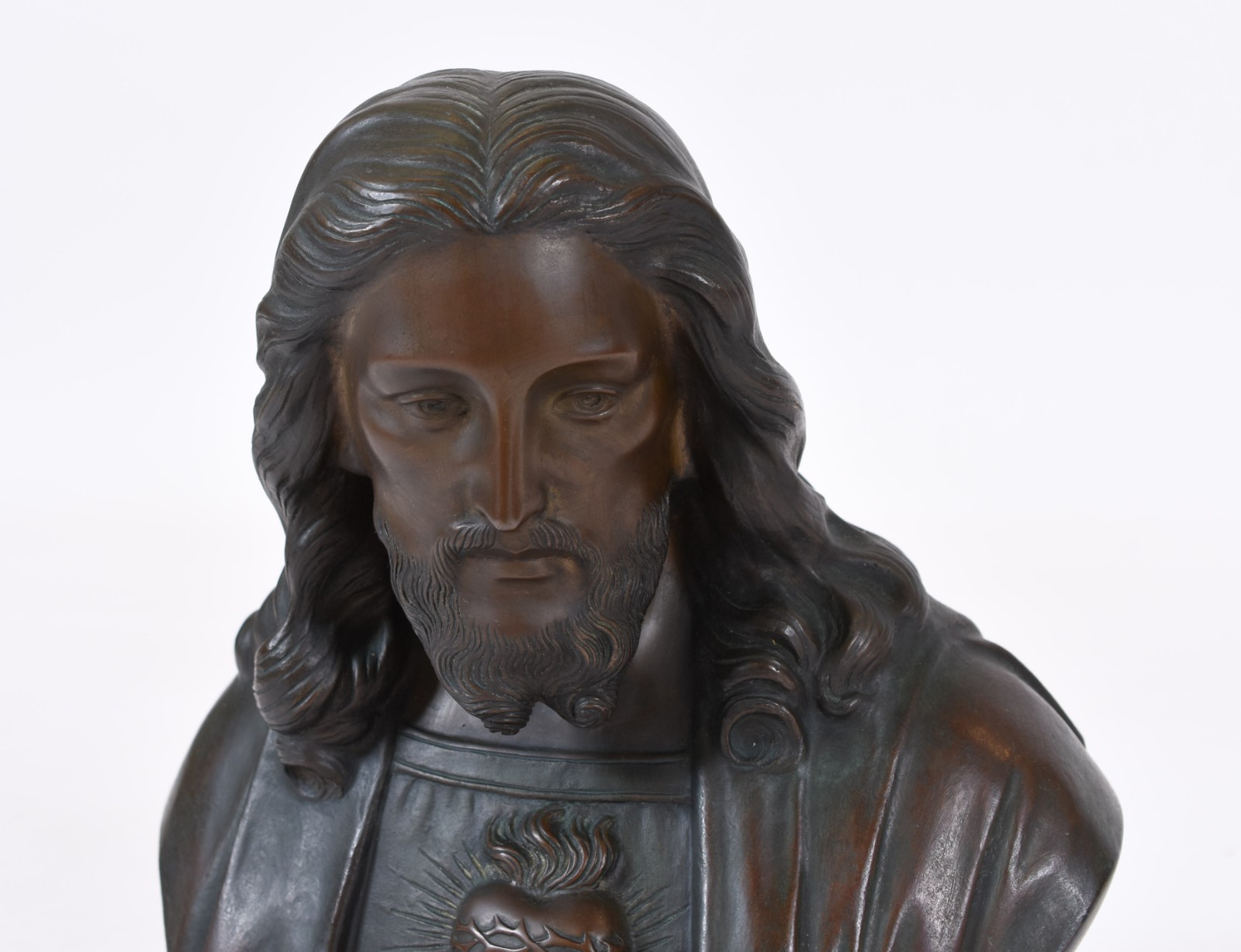 Cabeça de Cristo com sagrado coração de bronze, base de mármore... - foto 2 de 6