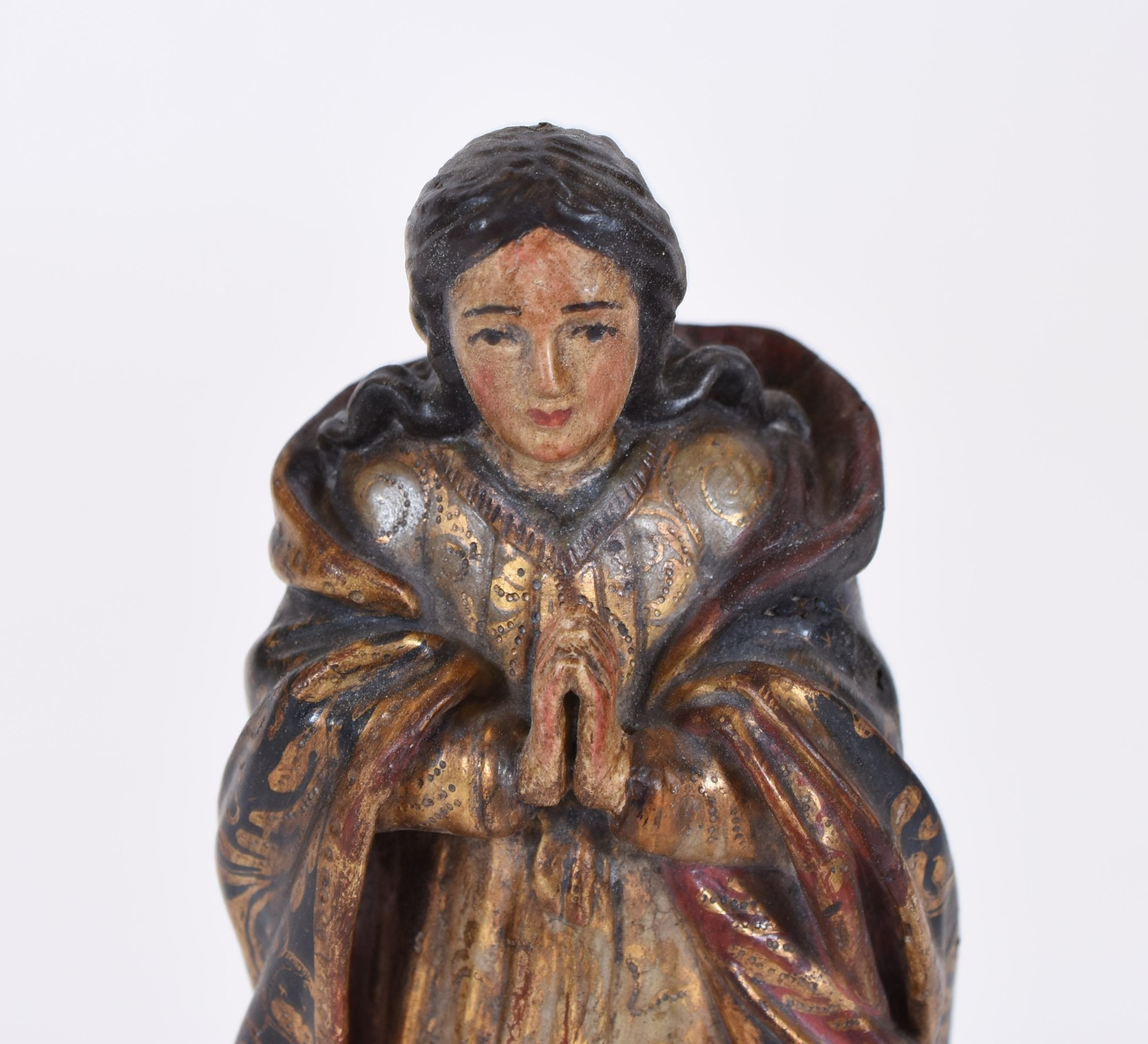 Imagem de Nossa Senhora da Conceição de madeira policromada e dourada... - foto 2 de 6