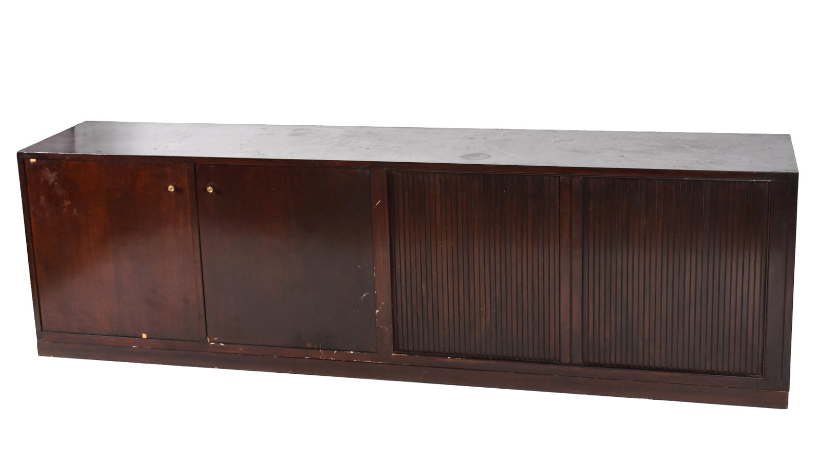 Móvel buffet /porta discos com 2 portas caneladas de correr e 2 de... - foto 1 de 6