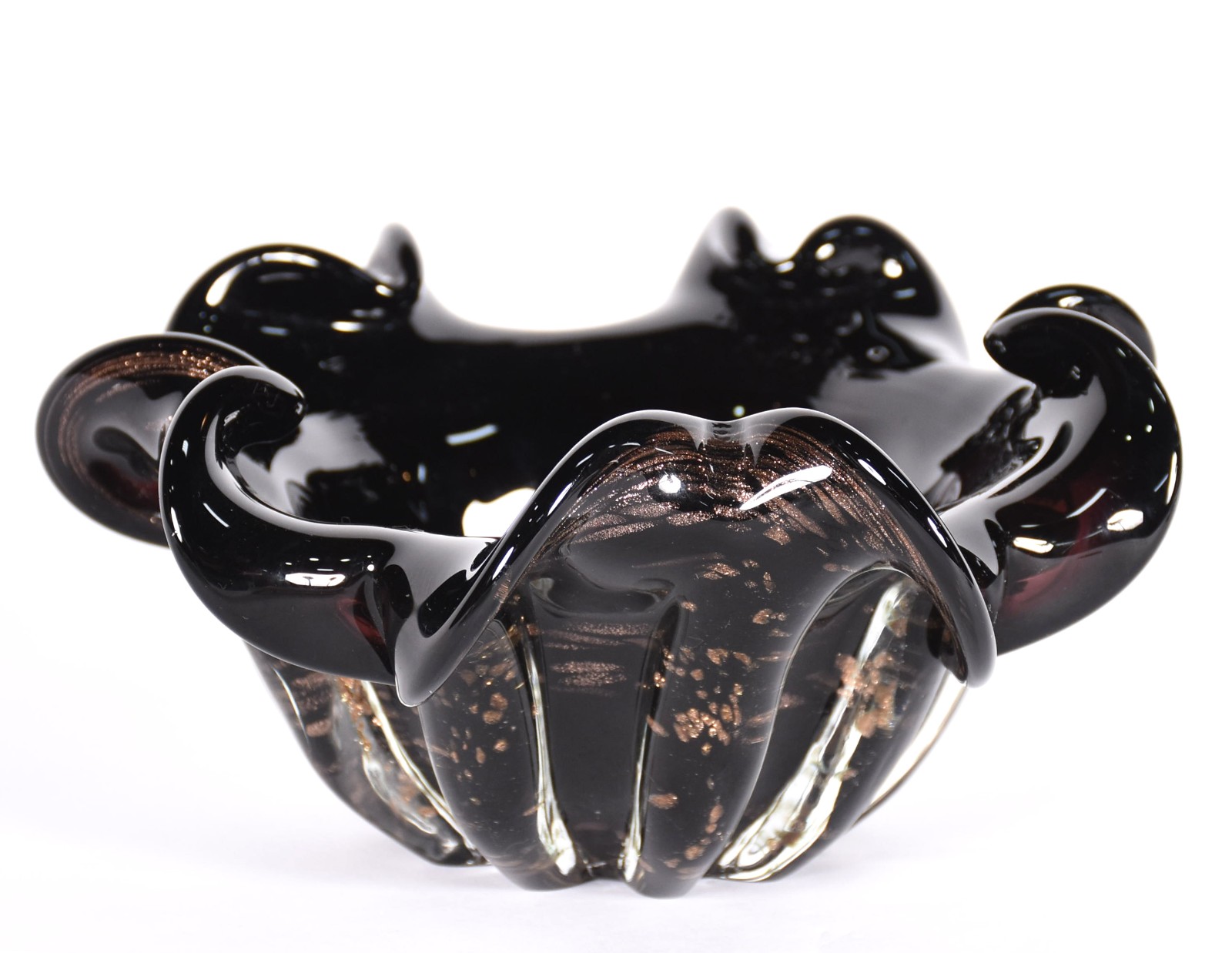 Bowl de vidro decorativo na cor preta com pó de ouro, borda feitio... - foto 1 de 4