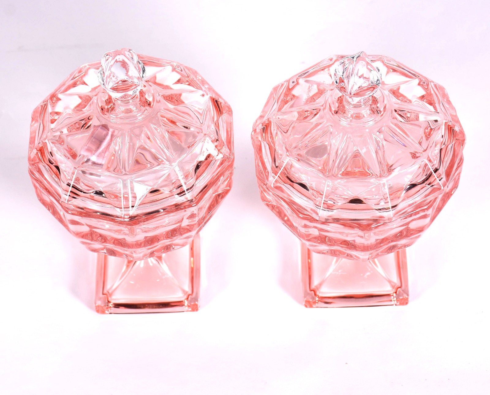Par de compoteiras em demi cristal lapidado na cor rosa. - foto 2 de 3