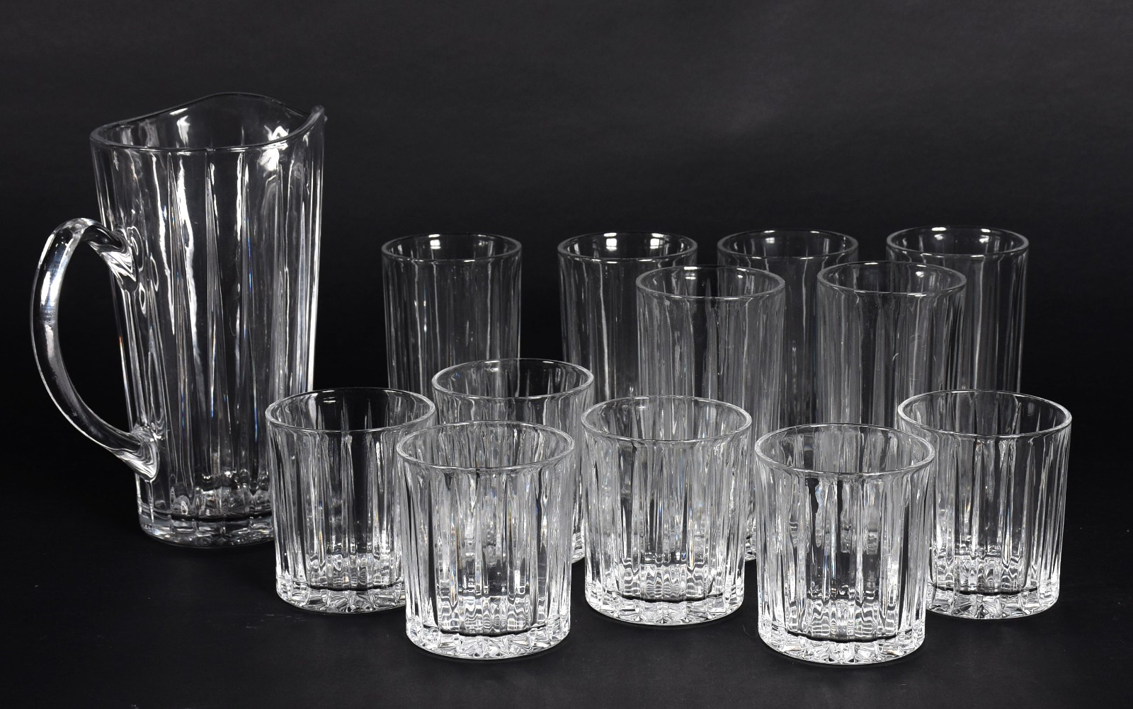 Conjunto em demi cristal composto de: 6 copos para água, 6 para... - foto 1 de 3
