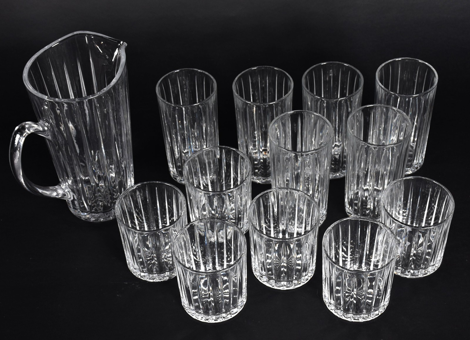Conjunto em demi cristal composto de: 6 copos para água, 6 para... - foto 2 de 3