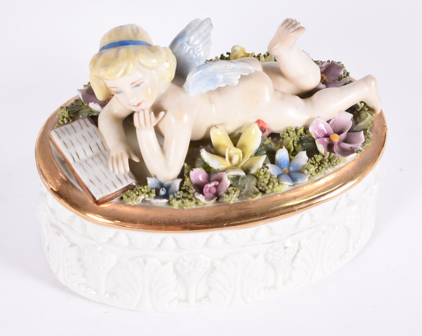 Três peças diversas, sendo sopeira com tampa de porcelana floral... - foto 3 de 8