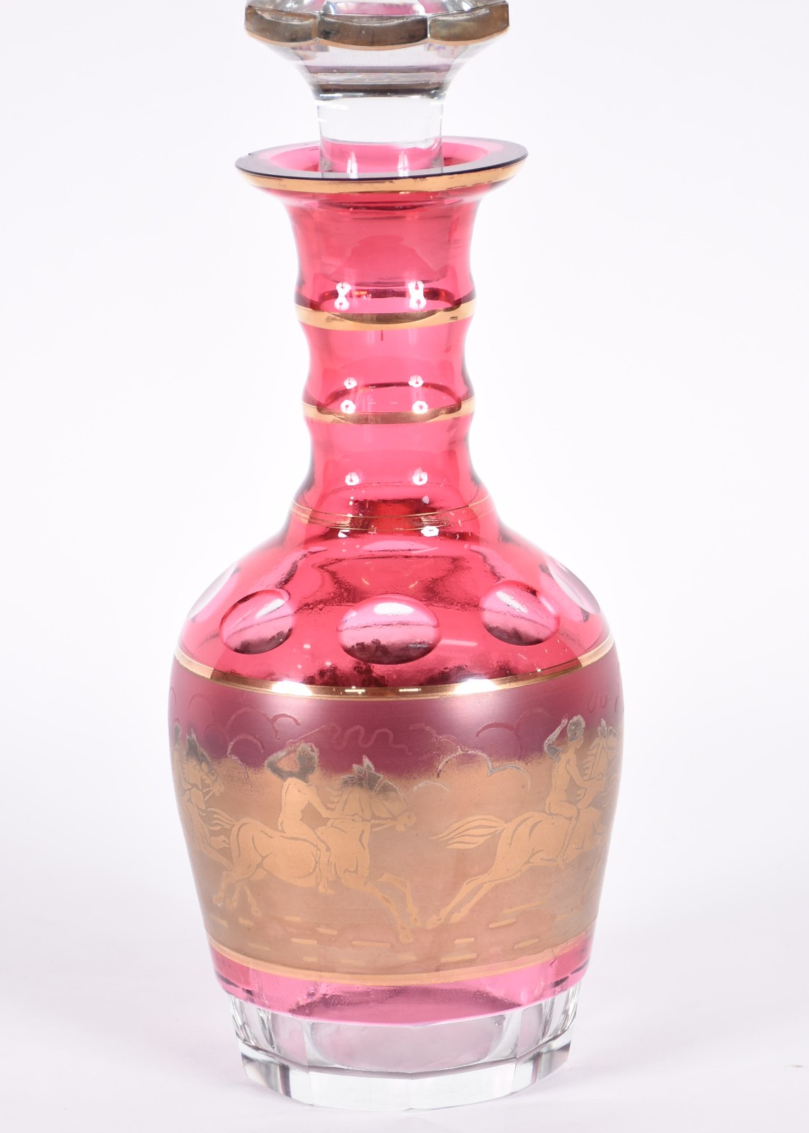 Grande garrafa de cristal rosa lapidado decorada em dourado, borda... - foto 2 de 5