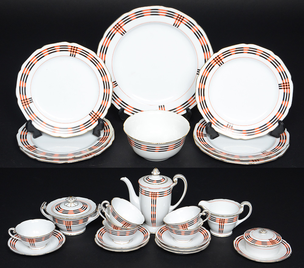 Serviço de chá de porcelana Noritake composto de : 6 xícaras com...