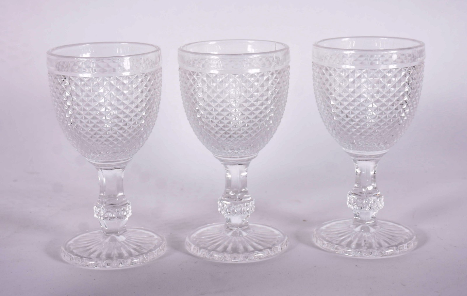 Conjunto para bolo no estojo, composto de prato de porcelana, 6... - foto 4 de 10