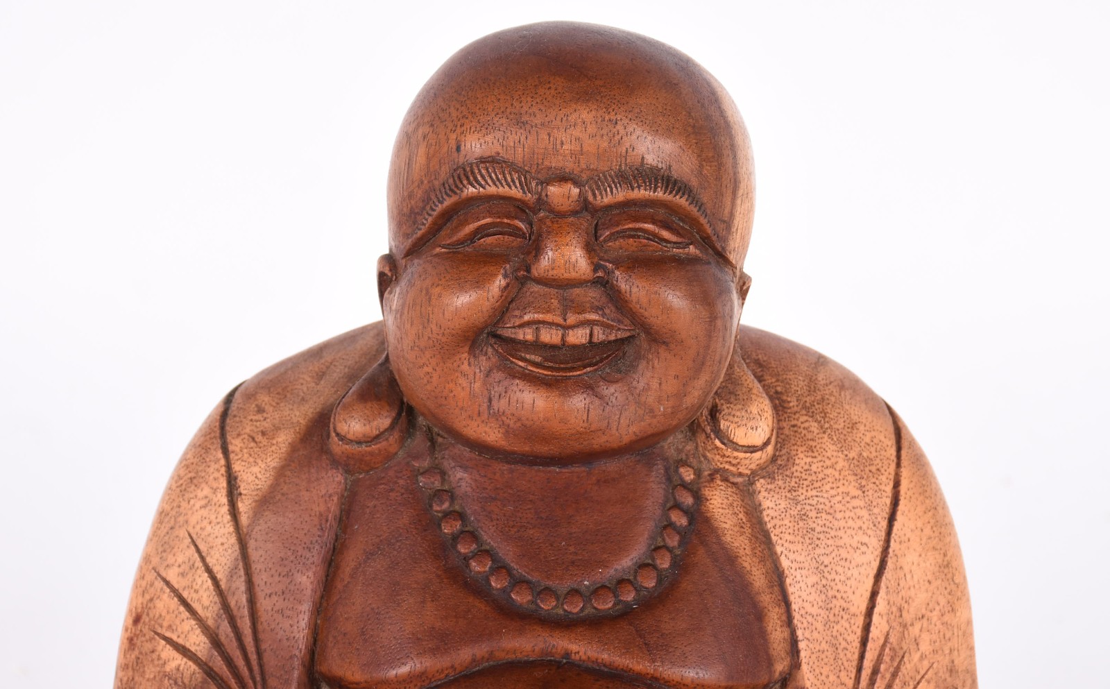 Estatueta representando Buda de madeira entalhada. - foto 2 de 4