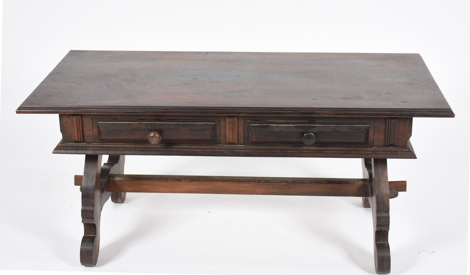 Mesa para escritório de madeira nobre com 2 gavetas, pernas na forma... - foto 2 de 6