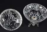Compoteira de cristal lapidado com base de metal. - Compoteira de cristal lapidado com base de metal.