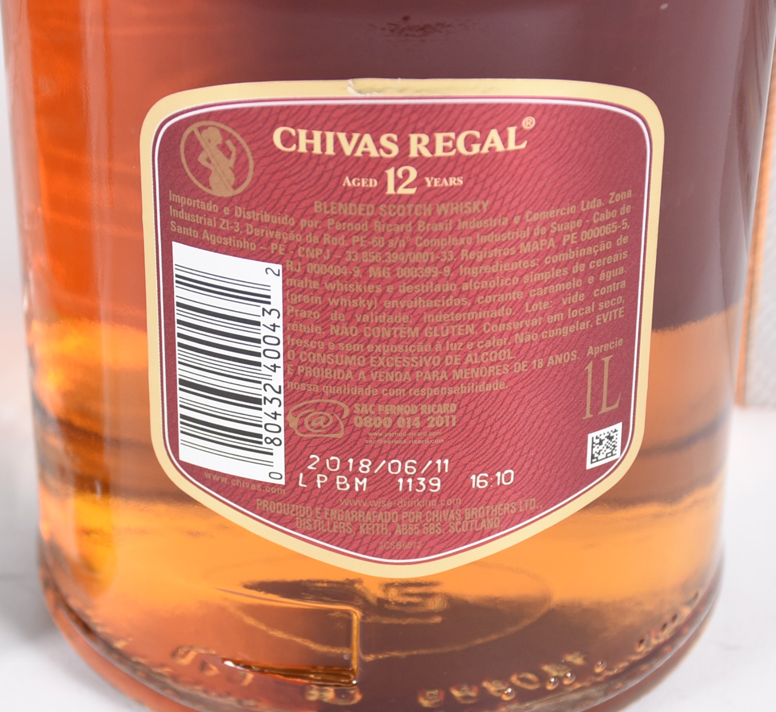 Três garrafas, sendo tequila José Cuervo, chivas 12 anos e Jeam Beam. - foto 5 de 7