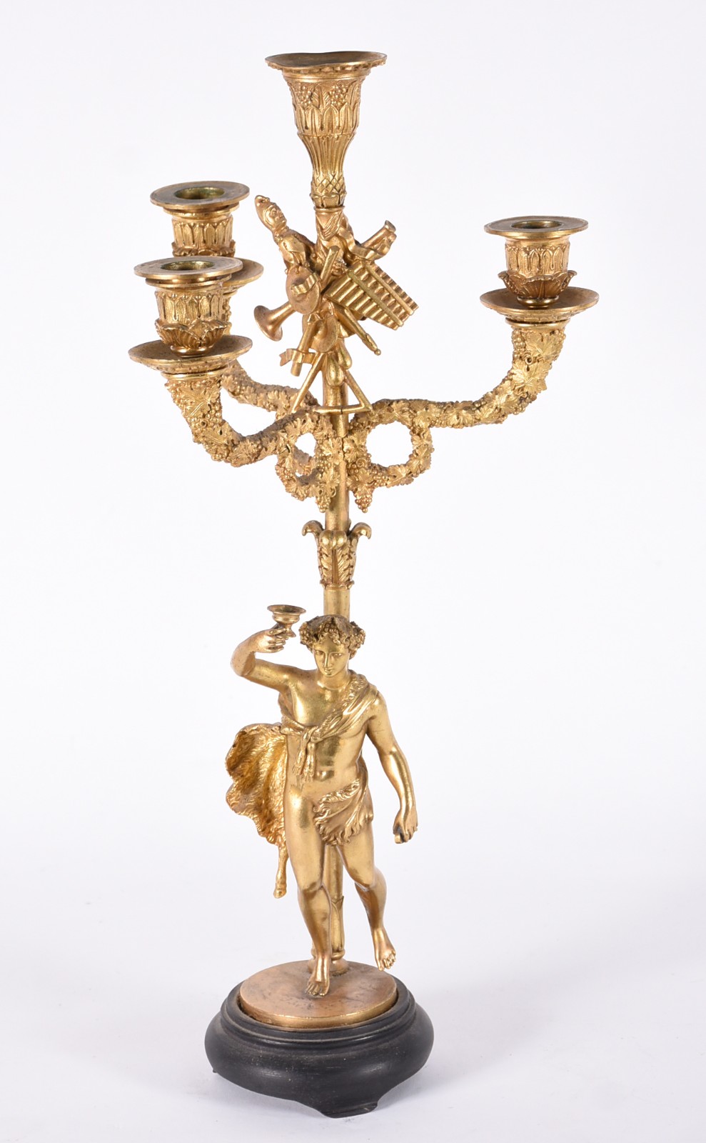 Candelabros de metal dourado para 5 velas. - foto 1 de 6