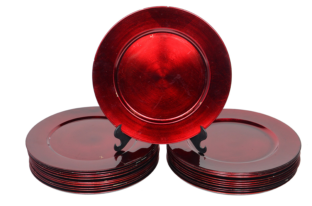 Conjunto com 23 Sousplats de material sintético na cor vermelha...