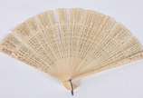 Leque em marfim. - Leque em marfim.