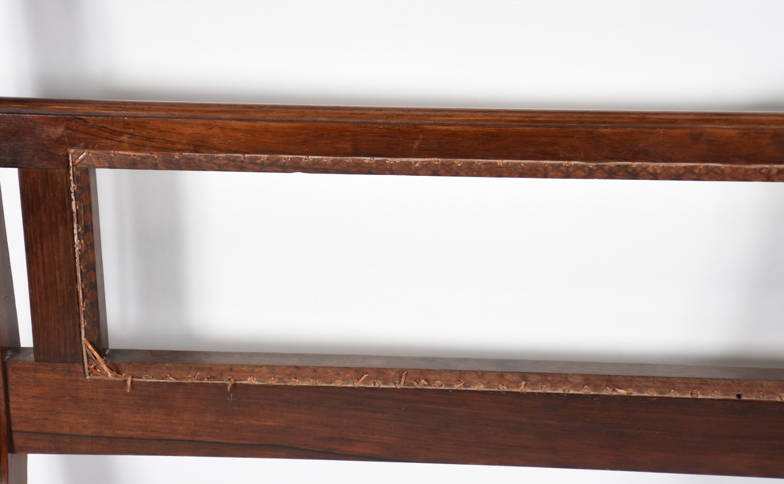 Cama de solteiro de madeira nobre, pezeira com palhinha (cama... - foto 2 de 3