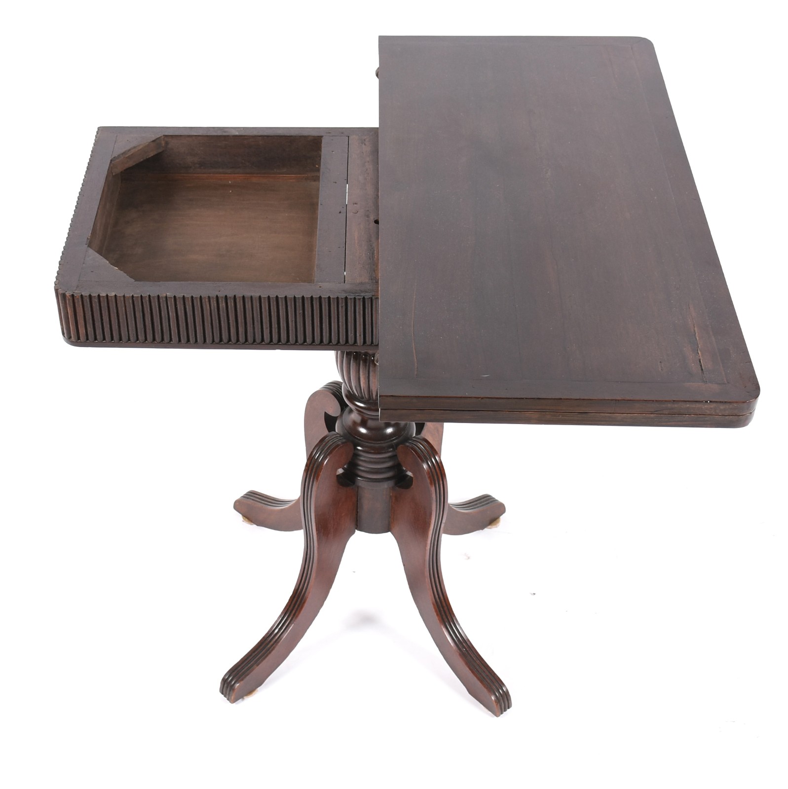 Mesa/aparador de madeira nobre com tampo dobrável, saia canelada... - foto 4 de 6