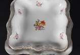 Aparelho de jantar de porcelana tcheca Thun, de... - Aparelho de jantar de porcelana tcheca Thun, decoração floral em policromia,  composto de: <br>24 pratos rasos, <br>11 pratos de sobremesa, <br>...