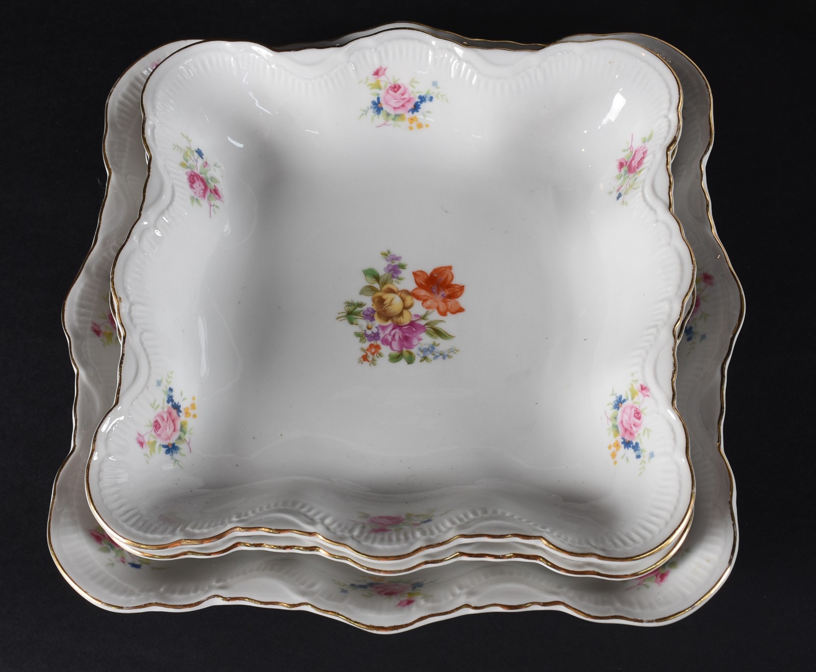 Aparelho de jantar de porcelana tcheca Thun, decoração floral em... - foto 2 de 4