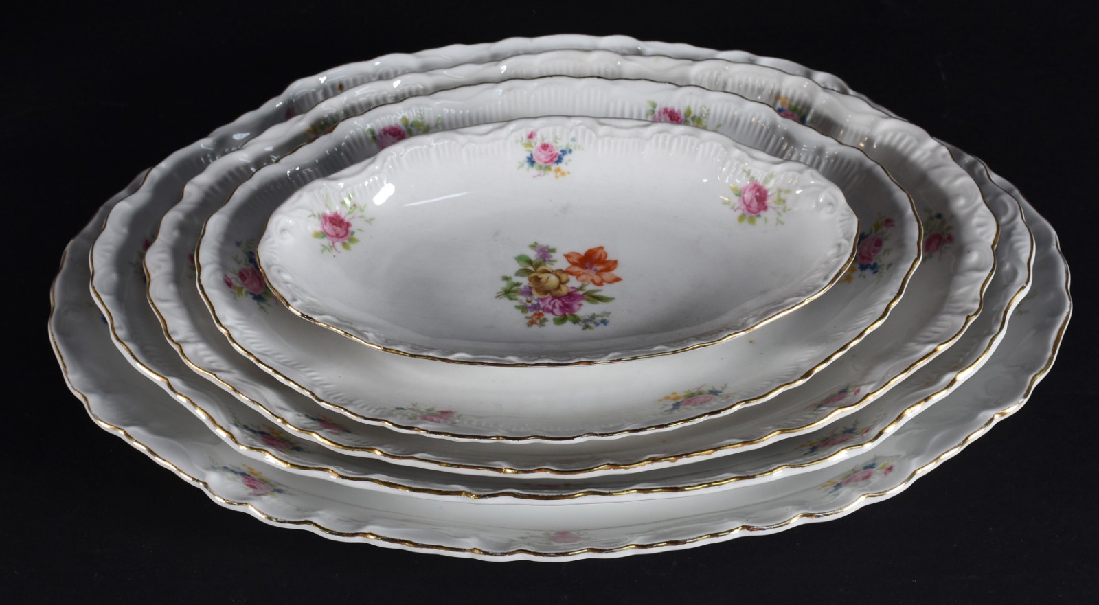 Aparelho de jantar de porcelana tcheca Thun, decoração floral em... - foto 3 de 4