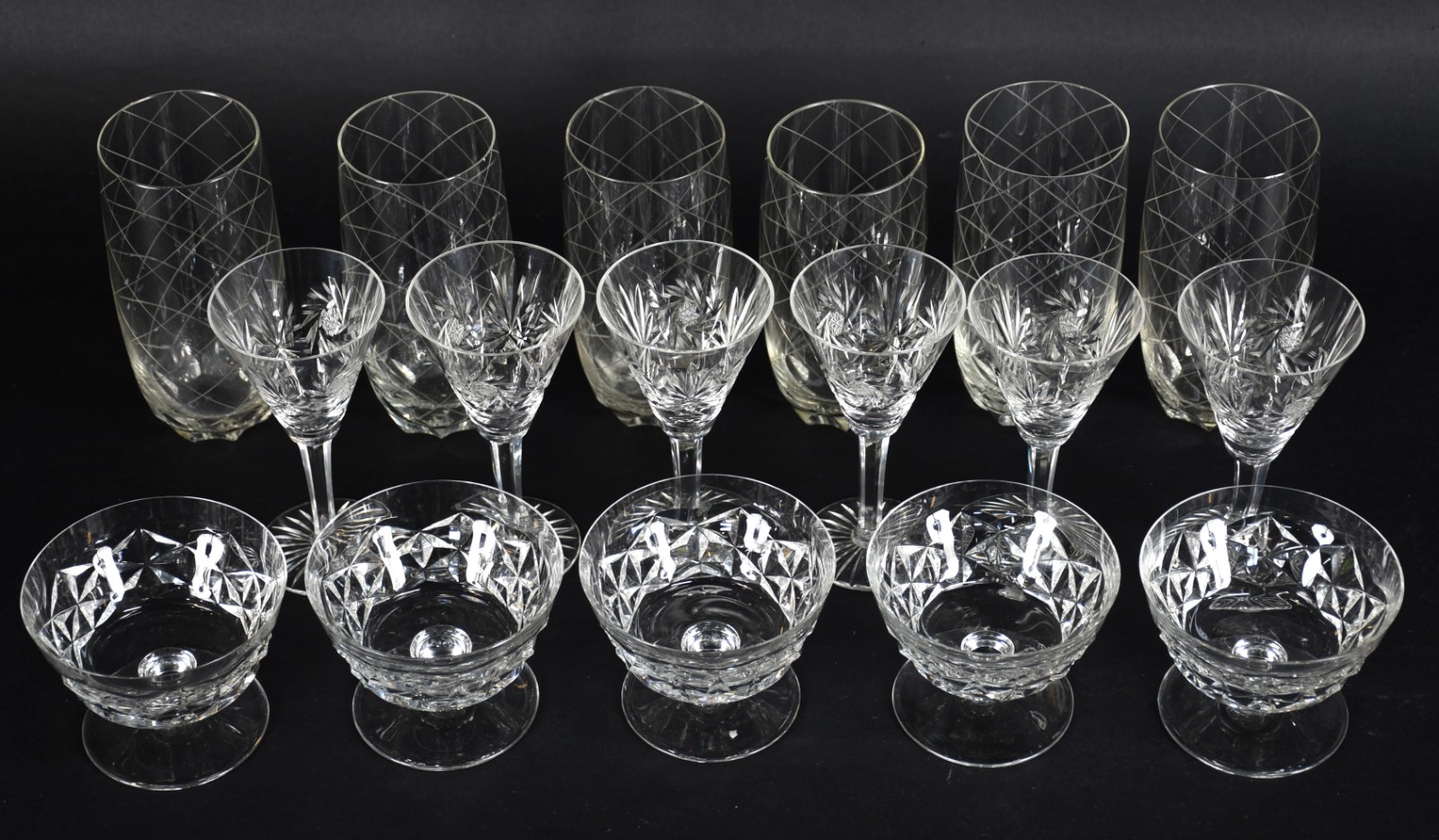 Diversas peças de cristal, sendo 6 copos longos para água, 6 cálices... - foto 2 de 6