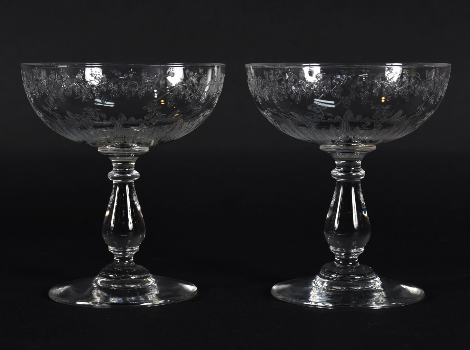 Seis taças para champagne de cristal europeu lavrado com guirlandas... - foto 4 de 4
