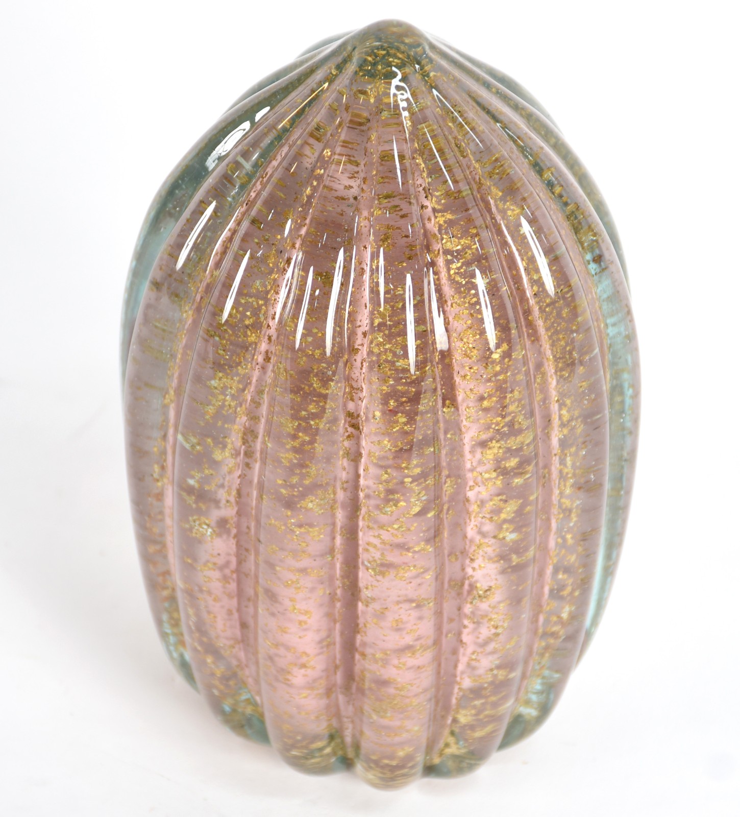 Pinha de vidro decorativo na cor rosa com pó de ouro. - foto 1 de 3