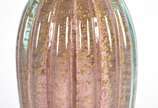 Pinha de vidro decorativo na cor rosa com pó de... - Pinha de vidro decorativo na cor rosa com pó de ouro.