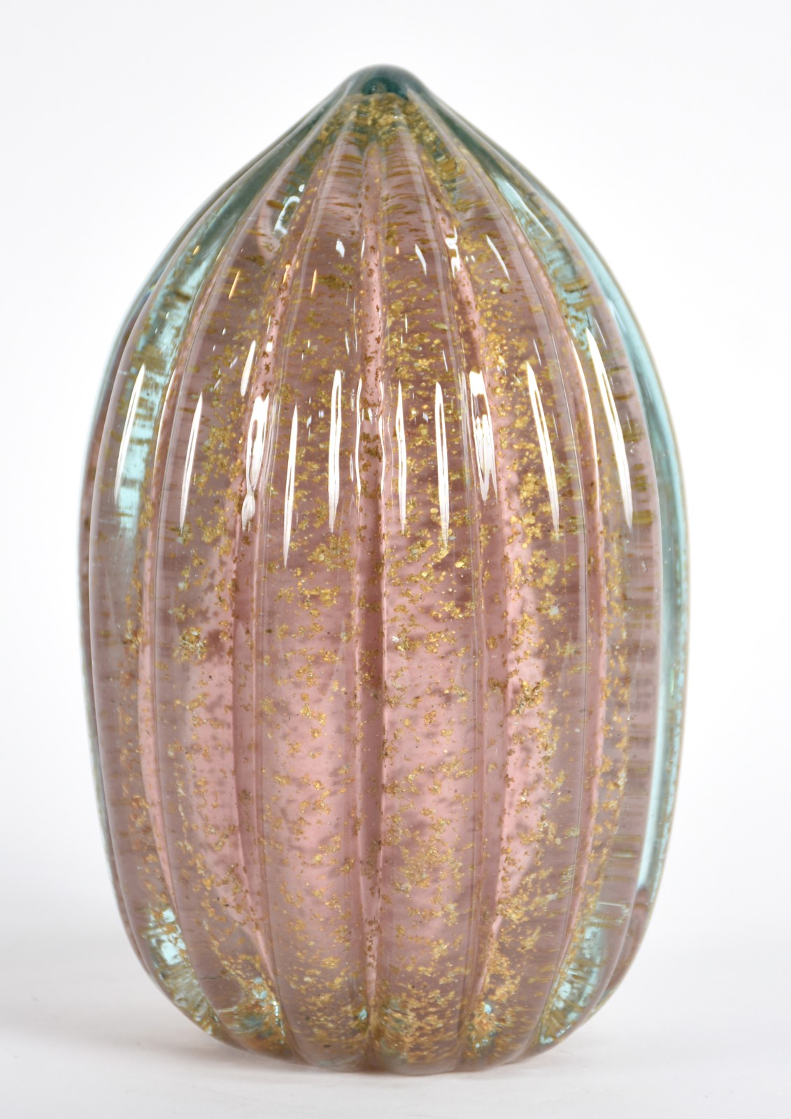 Pinha de vidro decorativo na cor rosa com pó de ouro. - foto 2 de 3