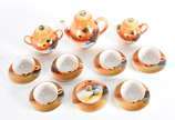 Serviço de chá de porcelana oriental casca de o... - Serviço de chá de porcelana oriental casca de ovo composto de: 6 xícaras com pires (2 com fio de cabelo), bule, açucareiro, leiteira e manteigue...