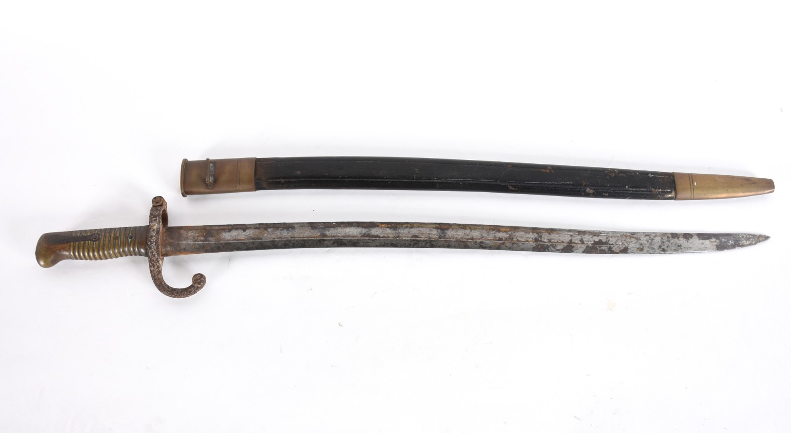 Antiga Baioneta de fuzis, século XIX (metal oxidado). - foto 3 de 4