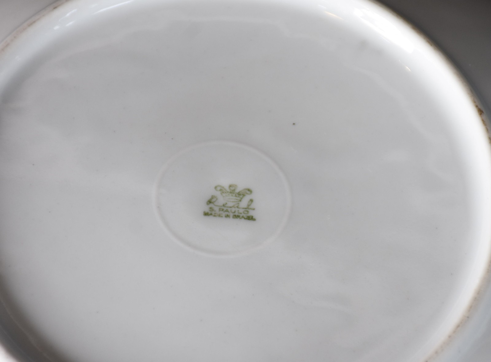 Aparelho de jantar de porcelana Real composto de: 11 pratos rasos, 12... - foto 4 de 5