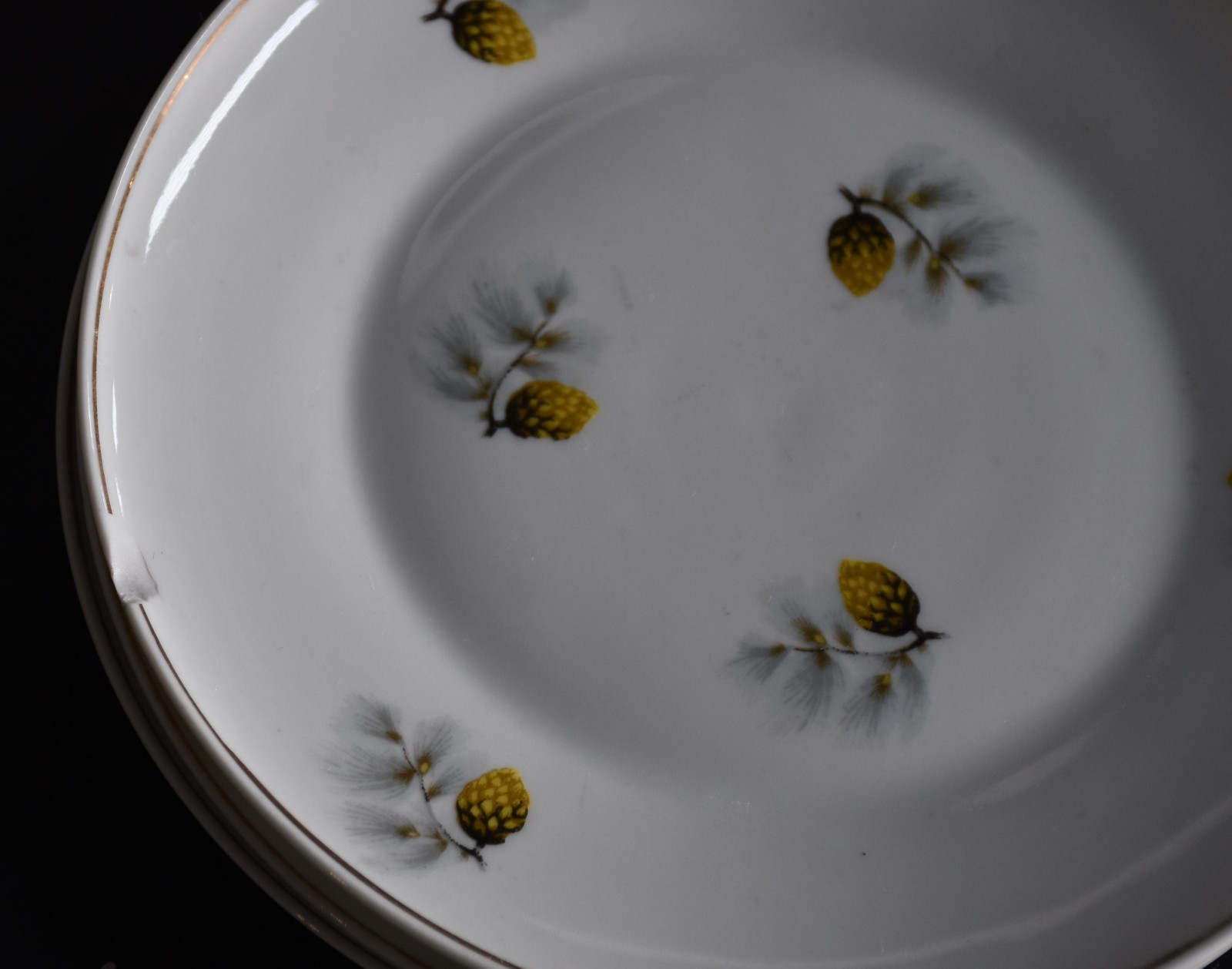 Aparelho de jantar de porcelana Real composto de: 11 pratos rasos, 12... - foto 5 de 5