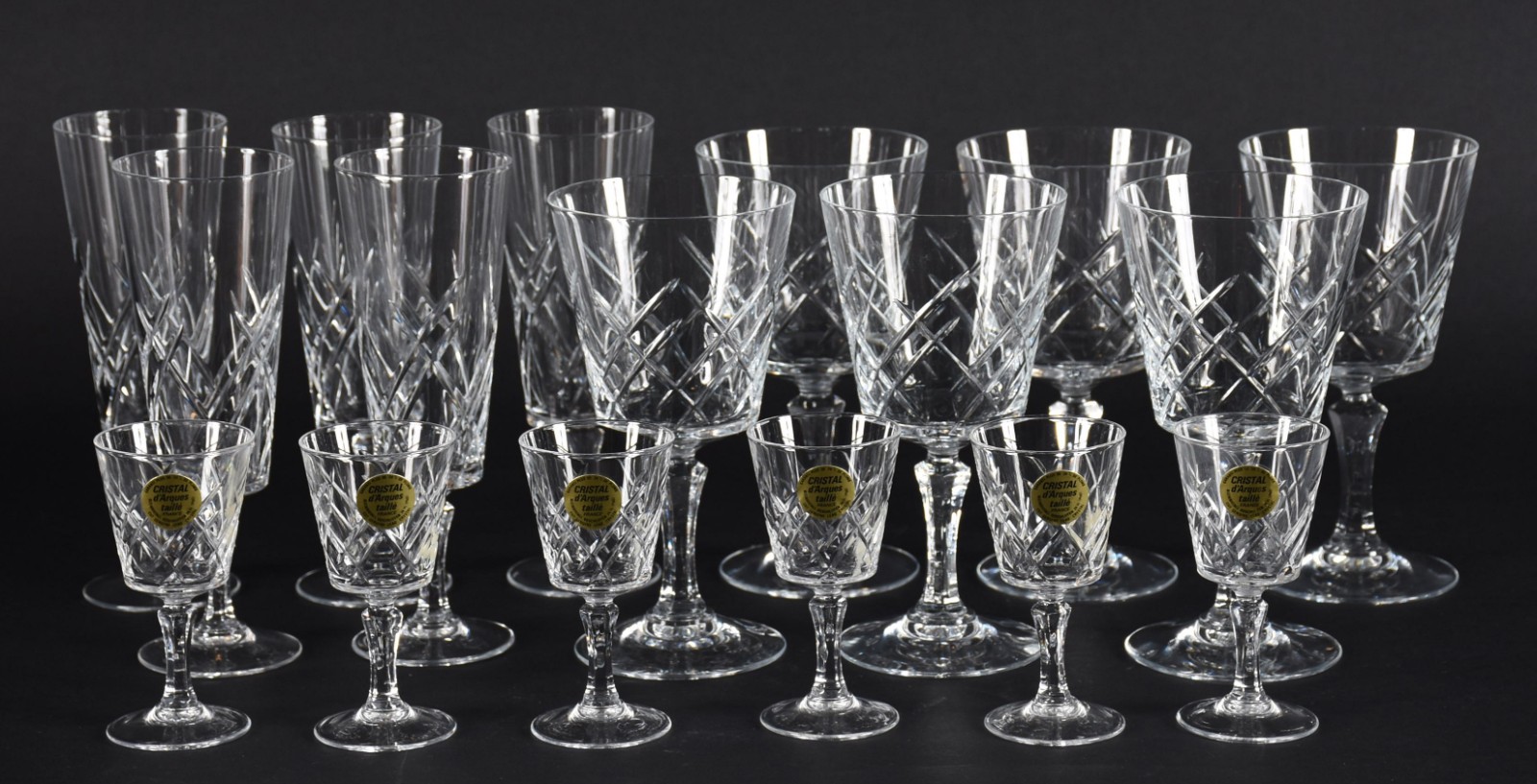 Conjunto de copos de cristal D'Arques composto de: 6 cálices para... - foto 1 de 4