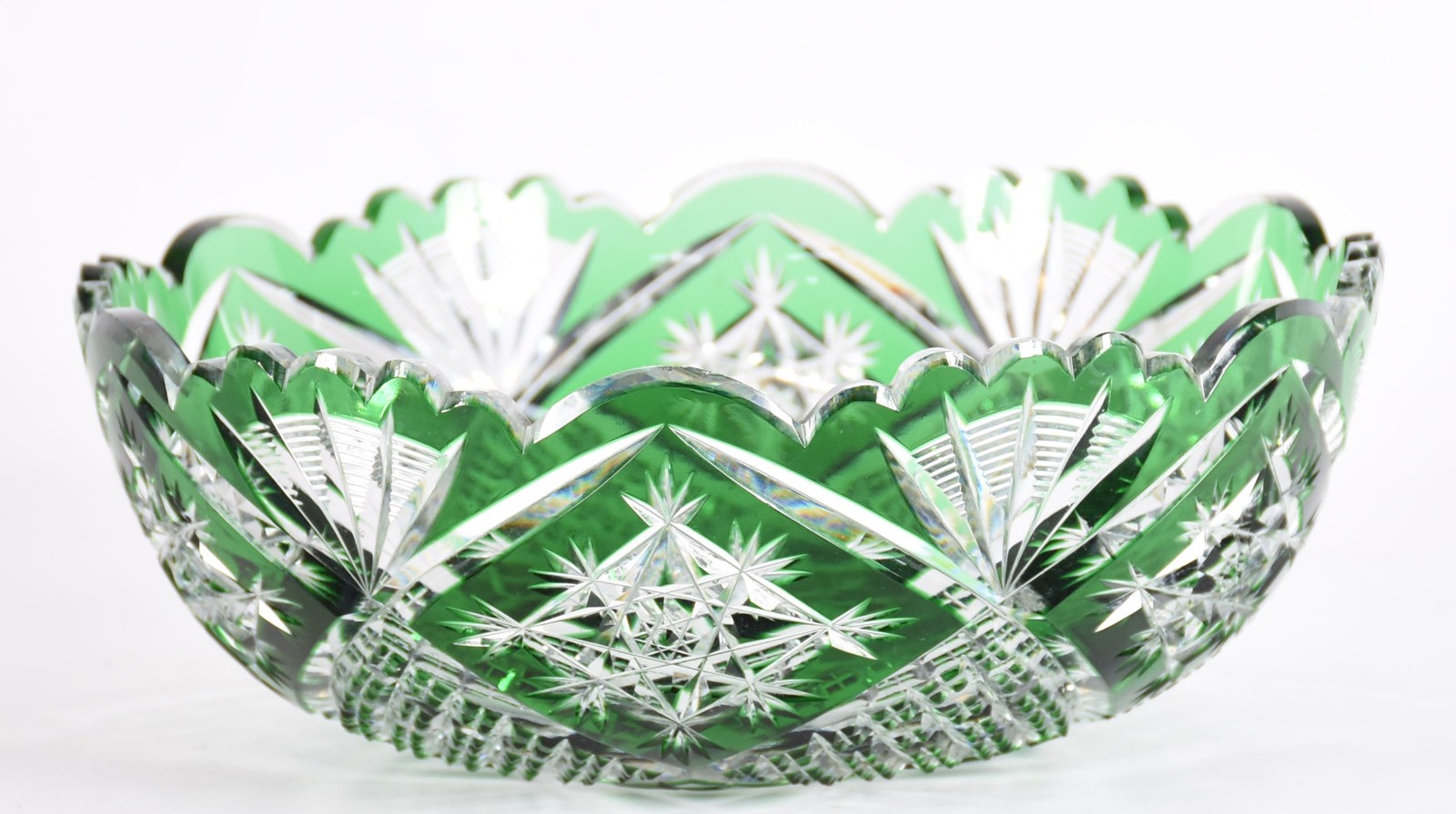 Bowl de cristal doublé verde lapidado, borda recortada, pequenos... - foto 1 de 4