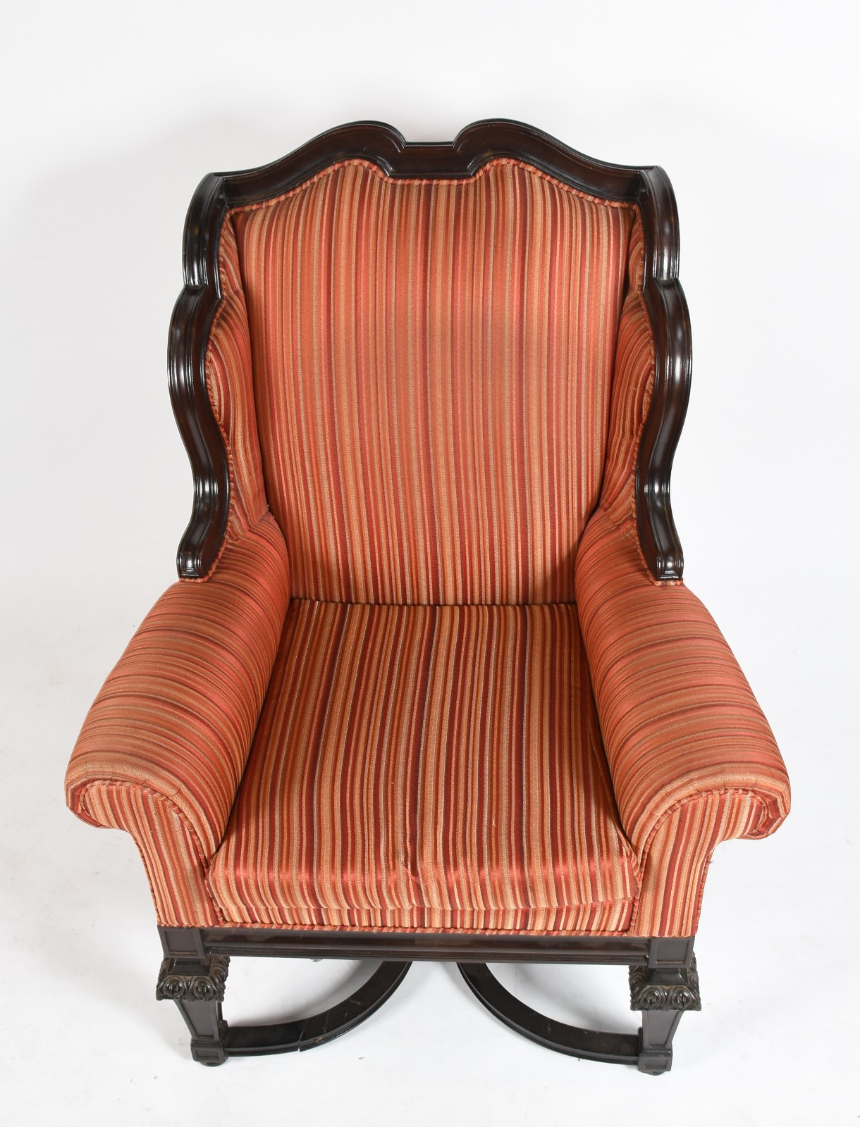 Elegante poltrona Bergere de madeira nobre, estofamento forrado com... - foto 3 de 6