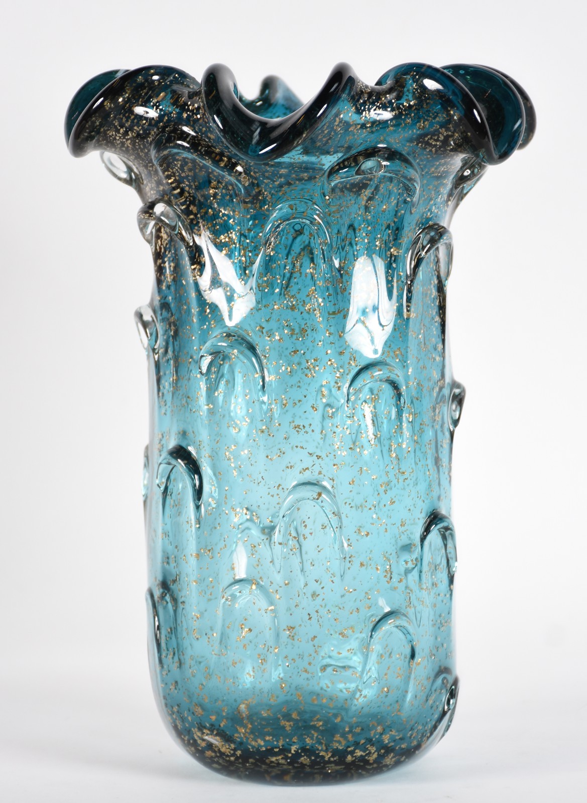 Vaso de vidro decorativo na cor azul com pó de ouro. - foto 2 de 3
