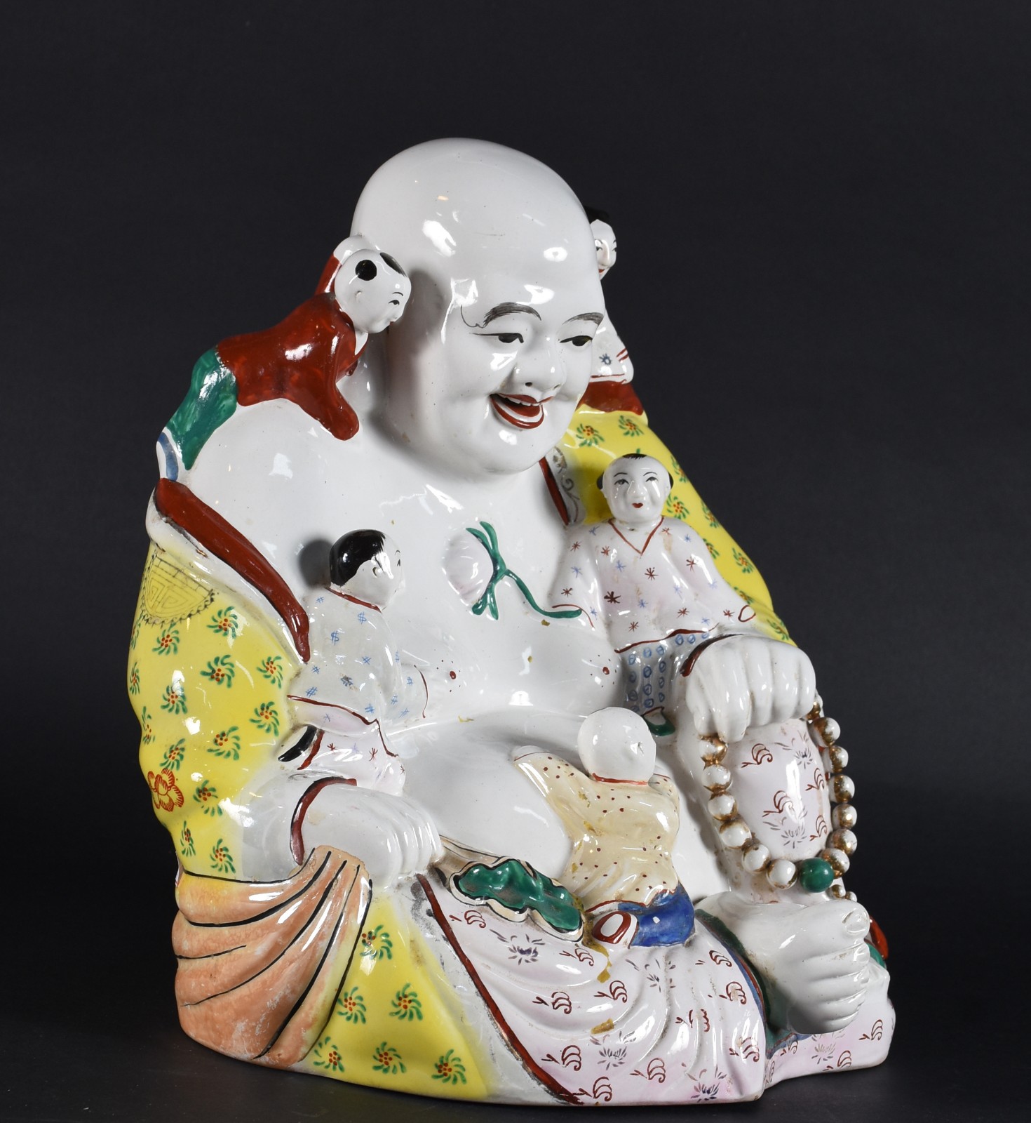 Escultura de porcelana oriental representando Buda em policromia. - foto 3 de 5