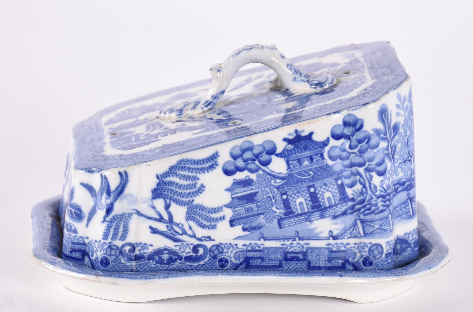 Queijeira de porcelana inglesa azul e branca decoração "pombinho". - foto 2 de 6