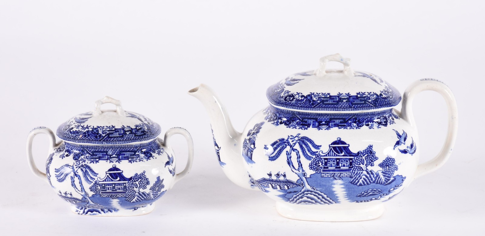 Duas peças de faiança inglesa Willow Woods Ware, da Wood & Sons... - foto 1 de 5