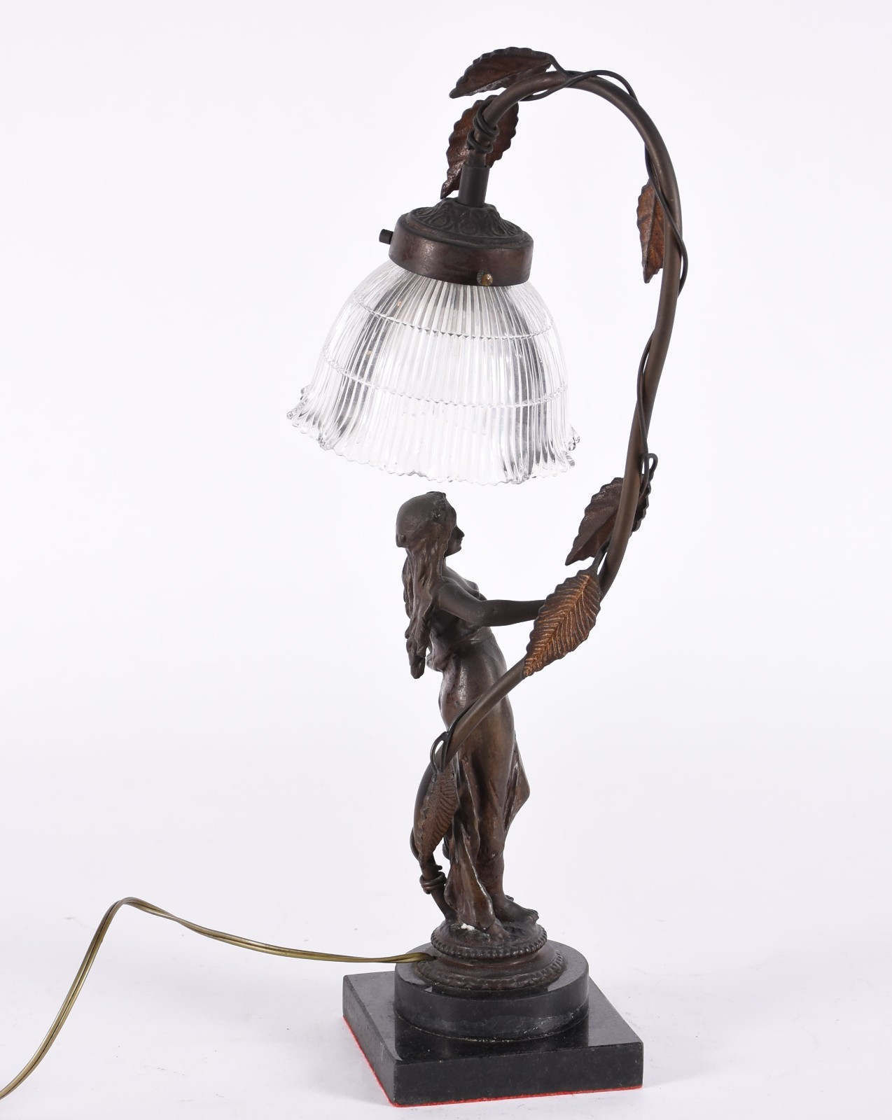 Luminária de bronze, base com figura feminina e mármore, cúpula de... - foto 3 de 4