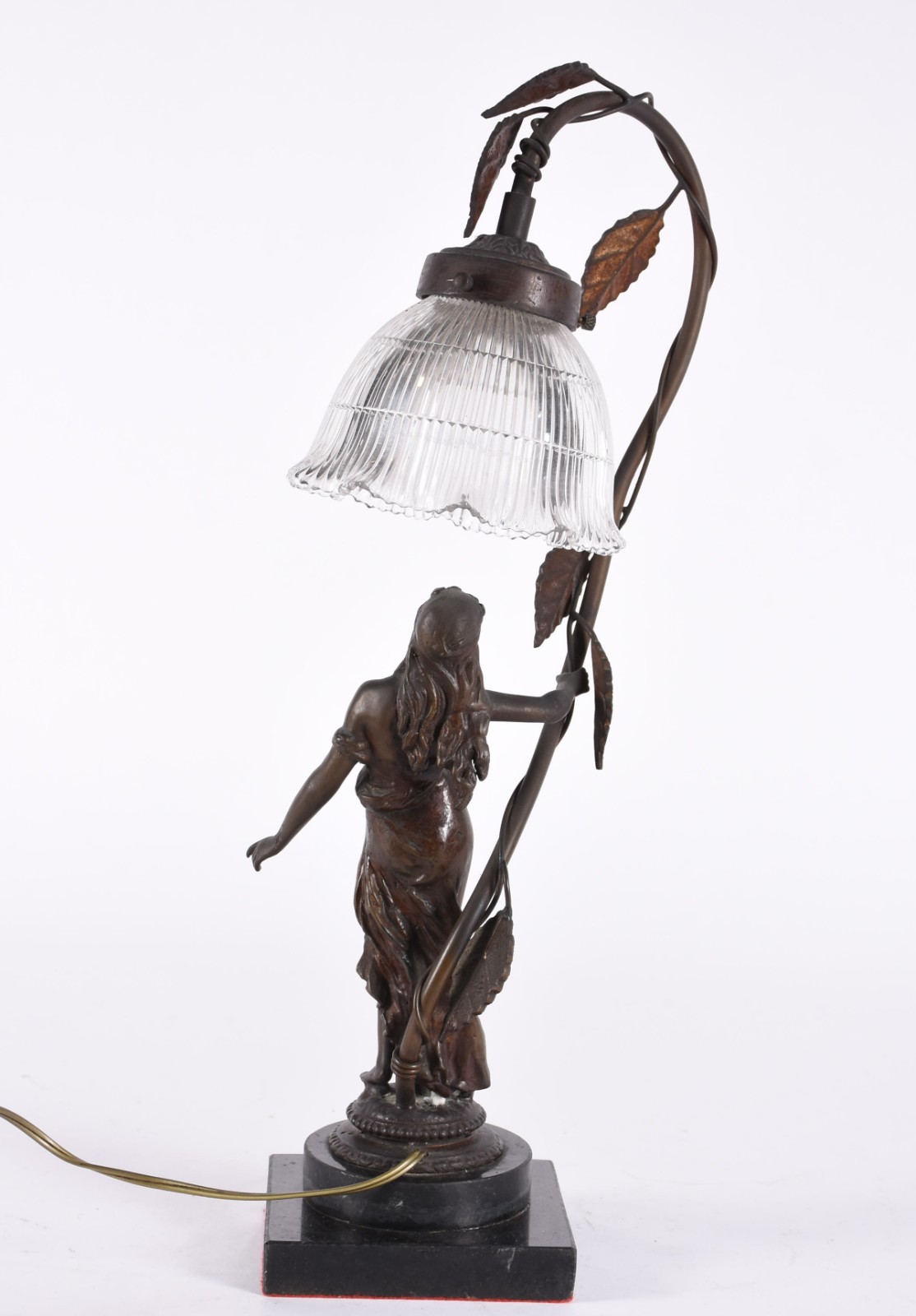 Luminária de bronze, base com figura feminina e mármore, cúpula de... - foto 4 de 4