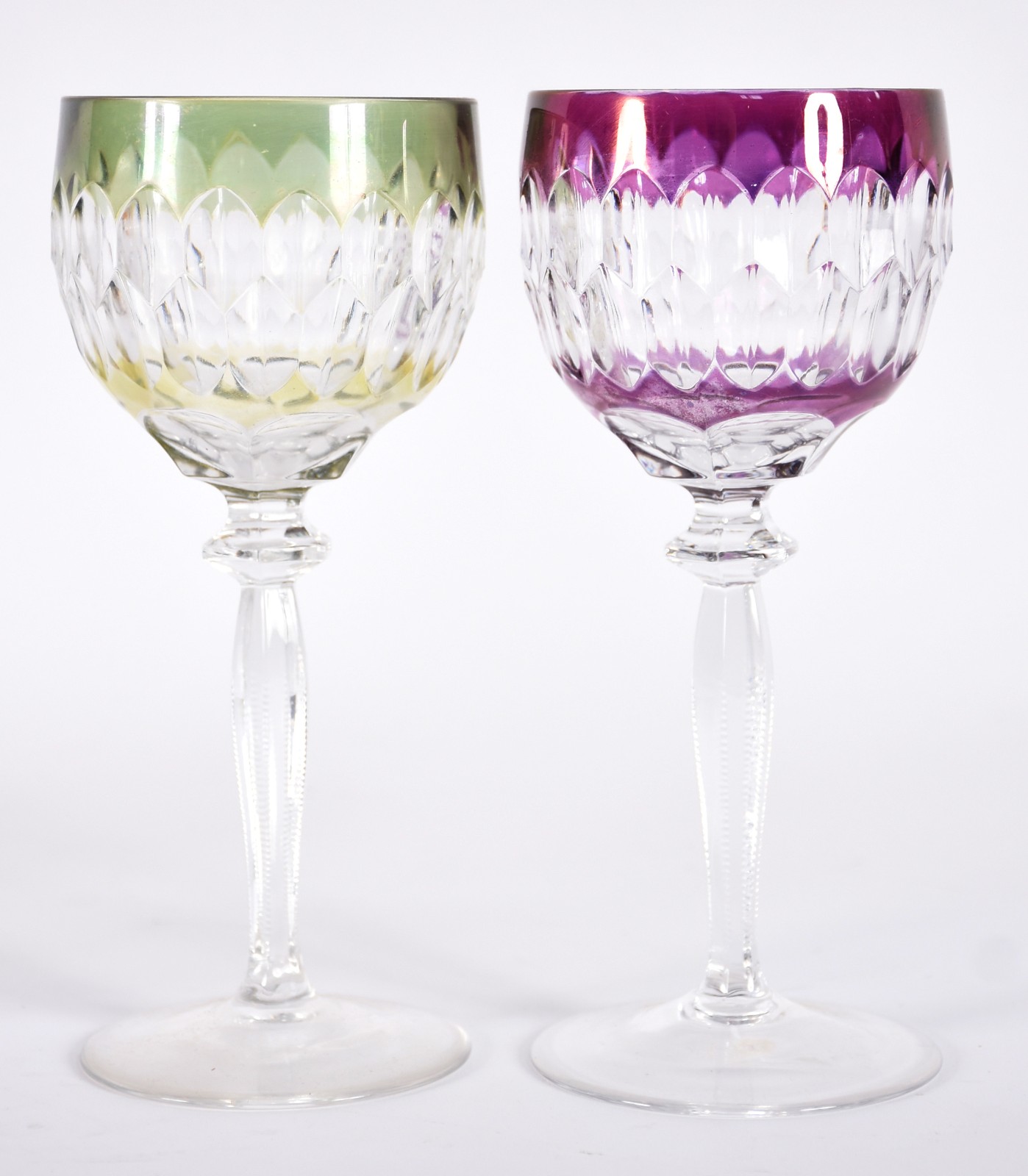 Cinco cálices para vinho de cristal doublé lapidado em diversas cores. - foto 3 de 3