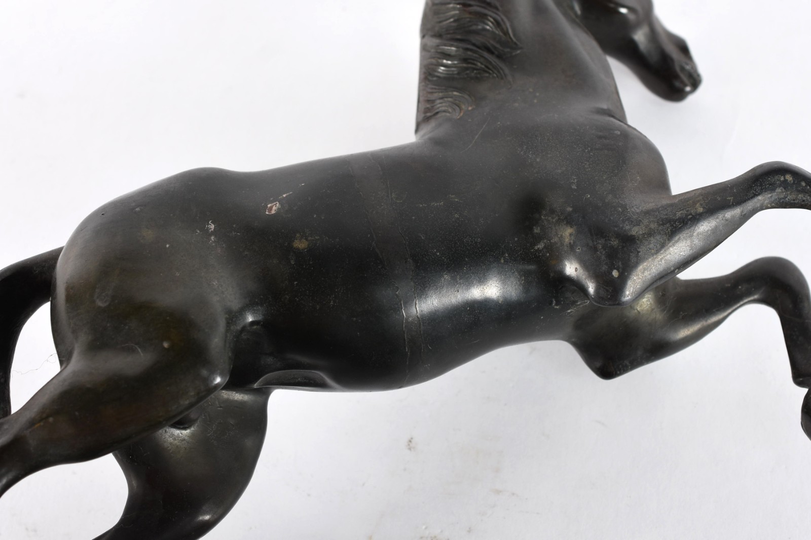 Escultura de petit bronze representando cavalo. - foto 5 de 5